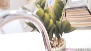 Jade Maris – Our Familys Little Slutty Step Seducer 27 04 2024