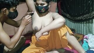 I cleaned my stepsister’s genitals. How beautiful it feels inside her vagina.