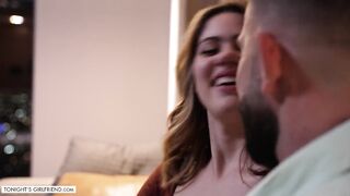 Ellie Lets A Fan Lick Her Shaved Pussy – Ellie Nova